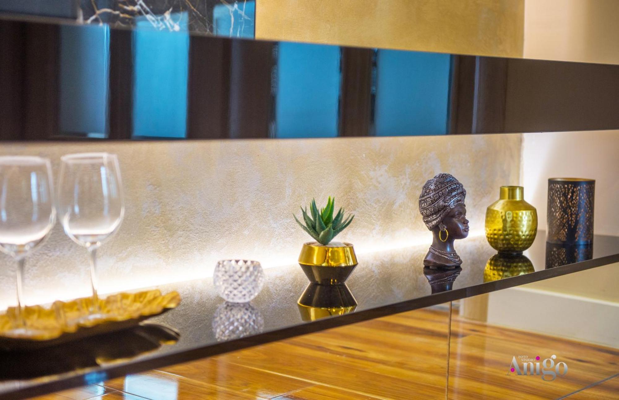 Luxury Apartment Black And Gold Mostar Exterior foto